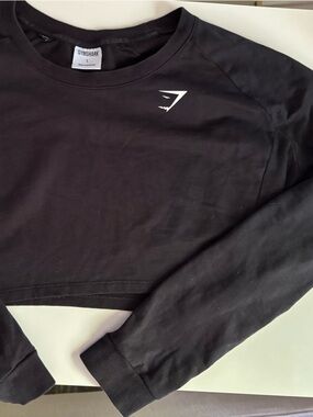 Gymshark Black Cropped Workout Sweatshirt Crewneck Womens- L